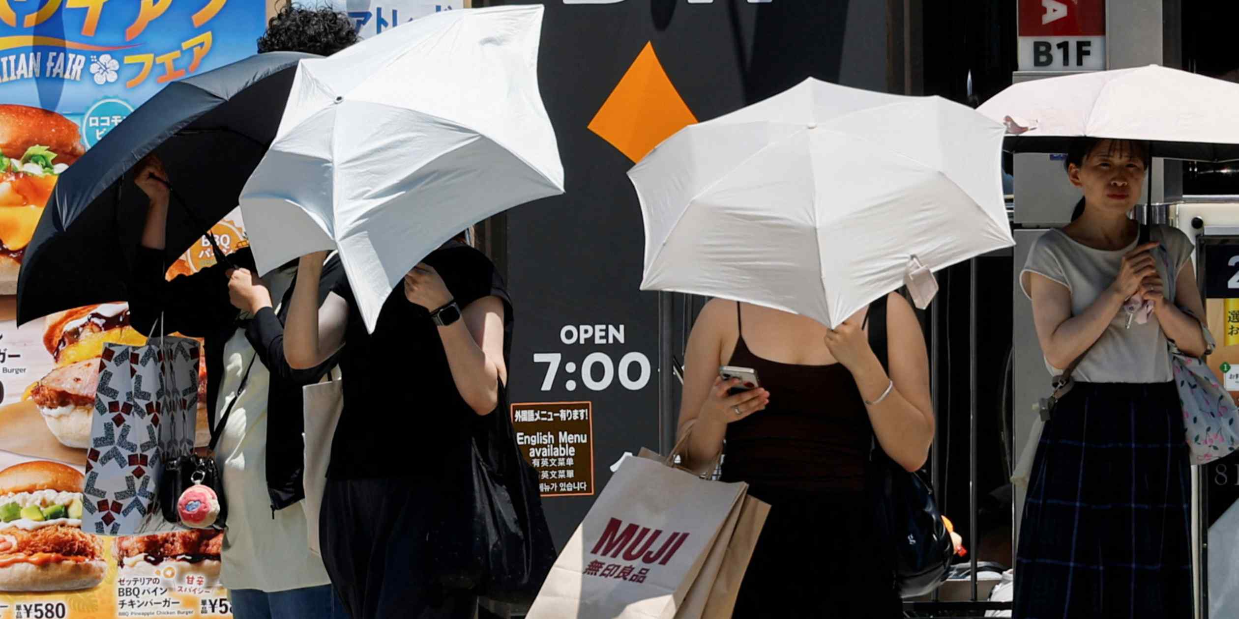 Powerful El Niño expected to persist through February, threatening Asia