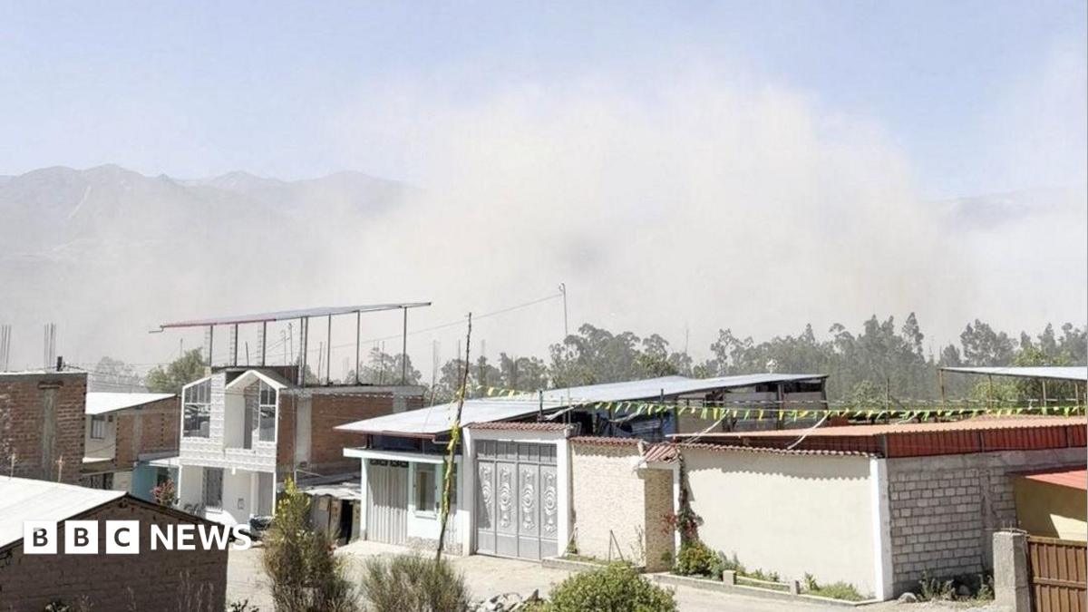 Strong earthquake strikes Peru's Ayacucho region, damaging structures