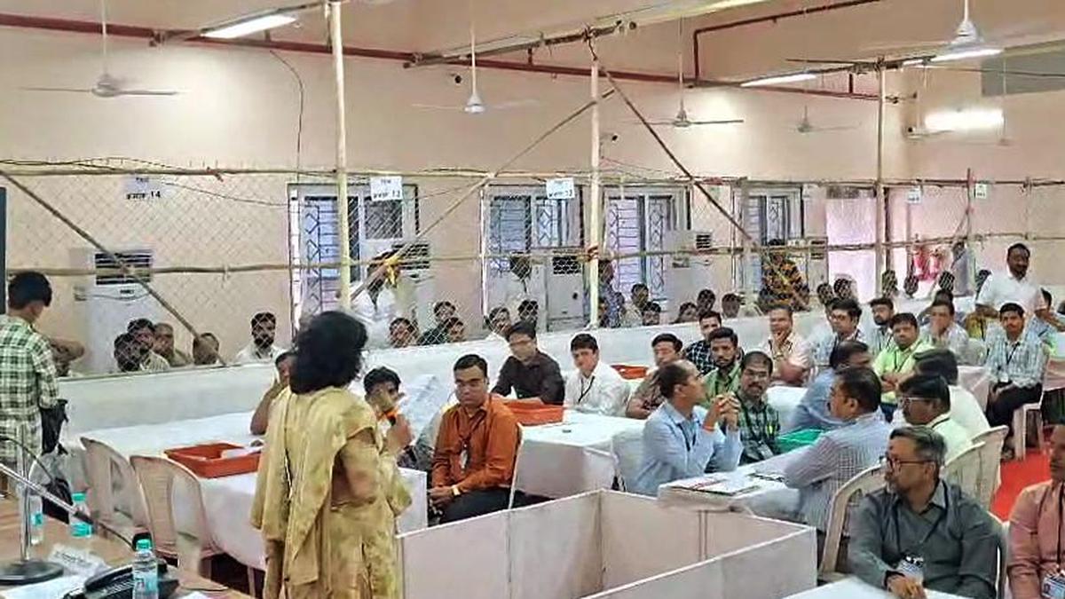 महाराष्ट्र विधान परिषद की पांच सीटों के लिए मतगणना जारी