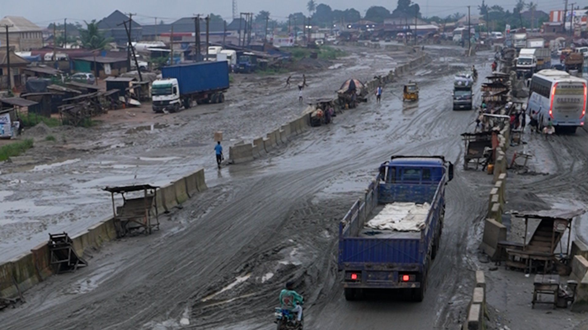 Nigerian motorists stranded for days on deteriorating highway corridor