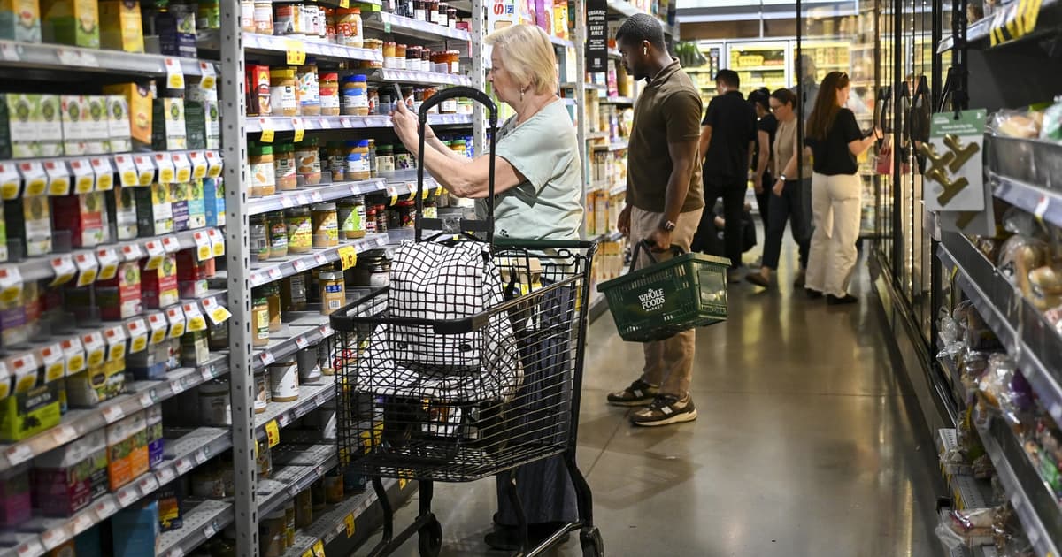US consumer inflation accelerates beyond forecasts in September