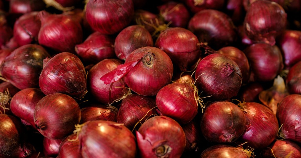 Philippines penalizes onion traders with record fine for price manipulation