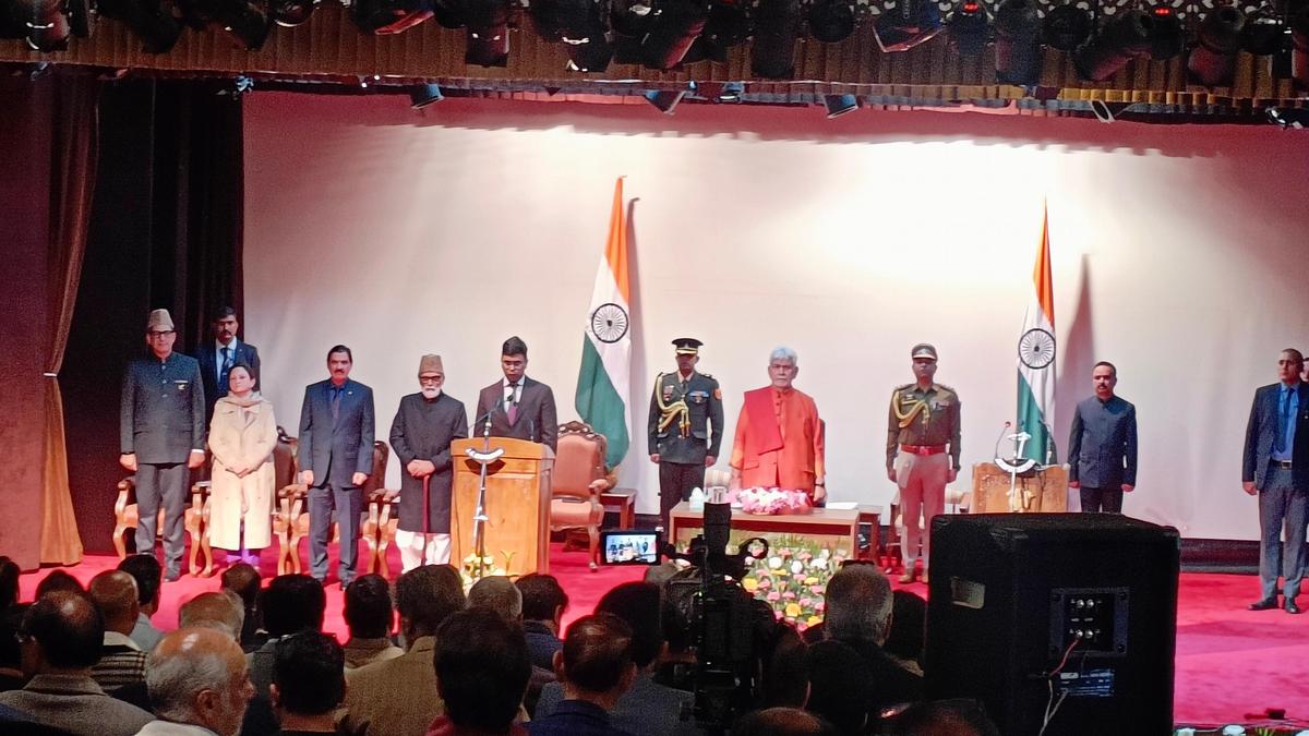 जम्मू-कश्मीर: उमर अब्दुल्ला की कैबिनेट में चार नए मंत्री शामिल
