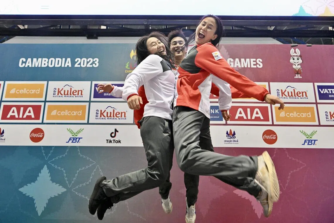 Top-performing Quah siblings pause swimming careers to focus on education