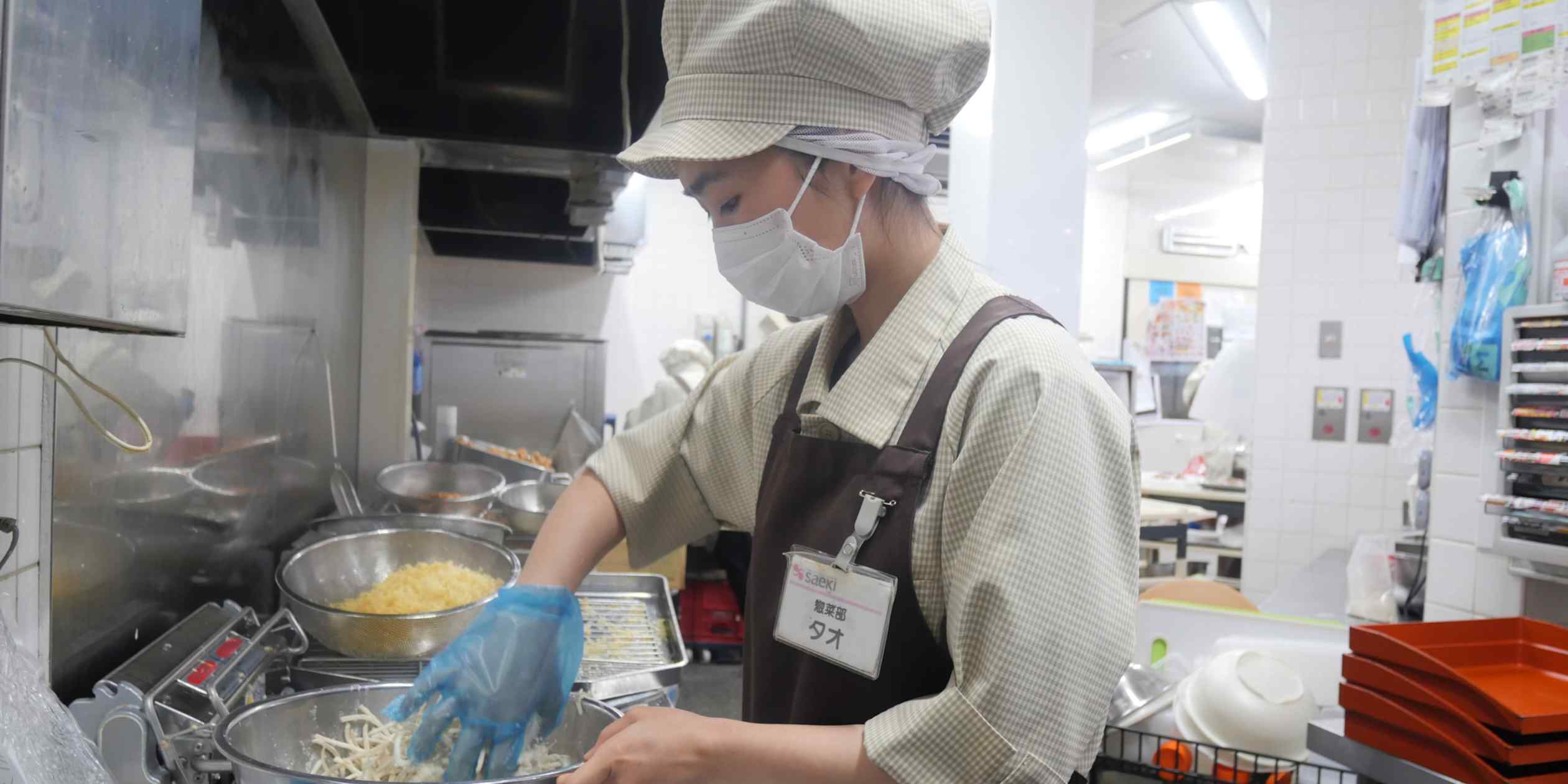 Japanese supermarket chain ramps up Vietnam expansion with staff training