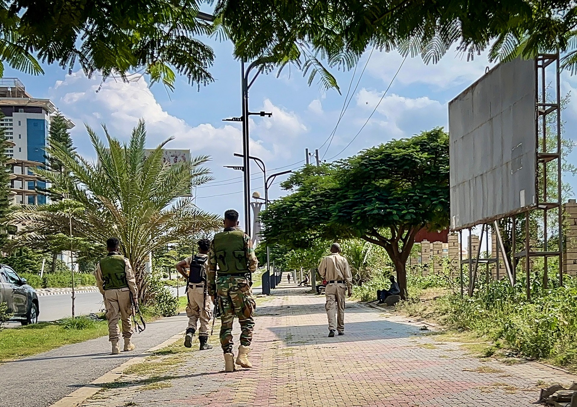 Ethiopia's renewed fighting sparks blackout, blockade concerns