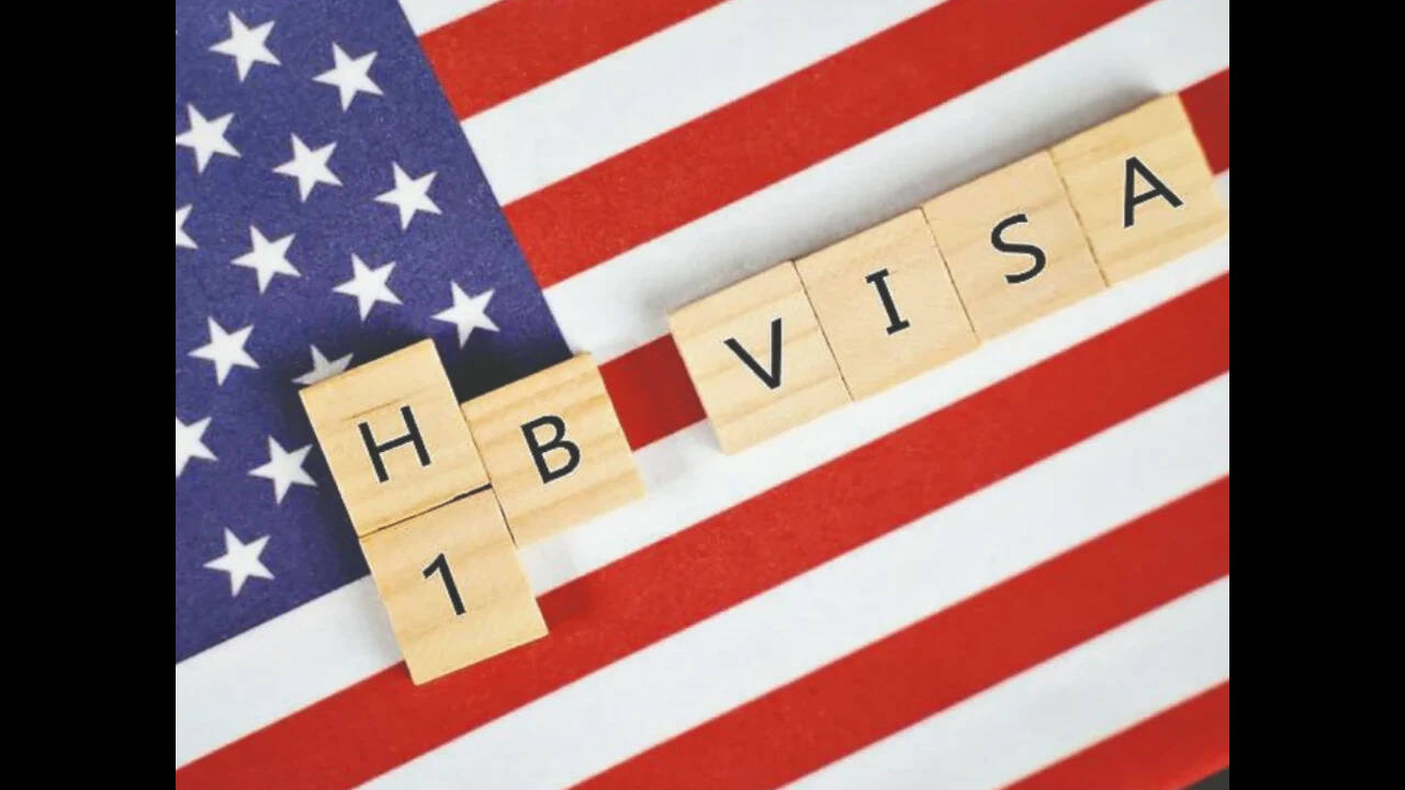 अमेरिकी सांसद ने ट्रंप प्रशासन को लिखा: H-1B वीजा कार्यक्रम का दुरुपयोग हो रहा है