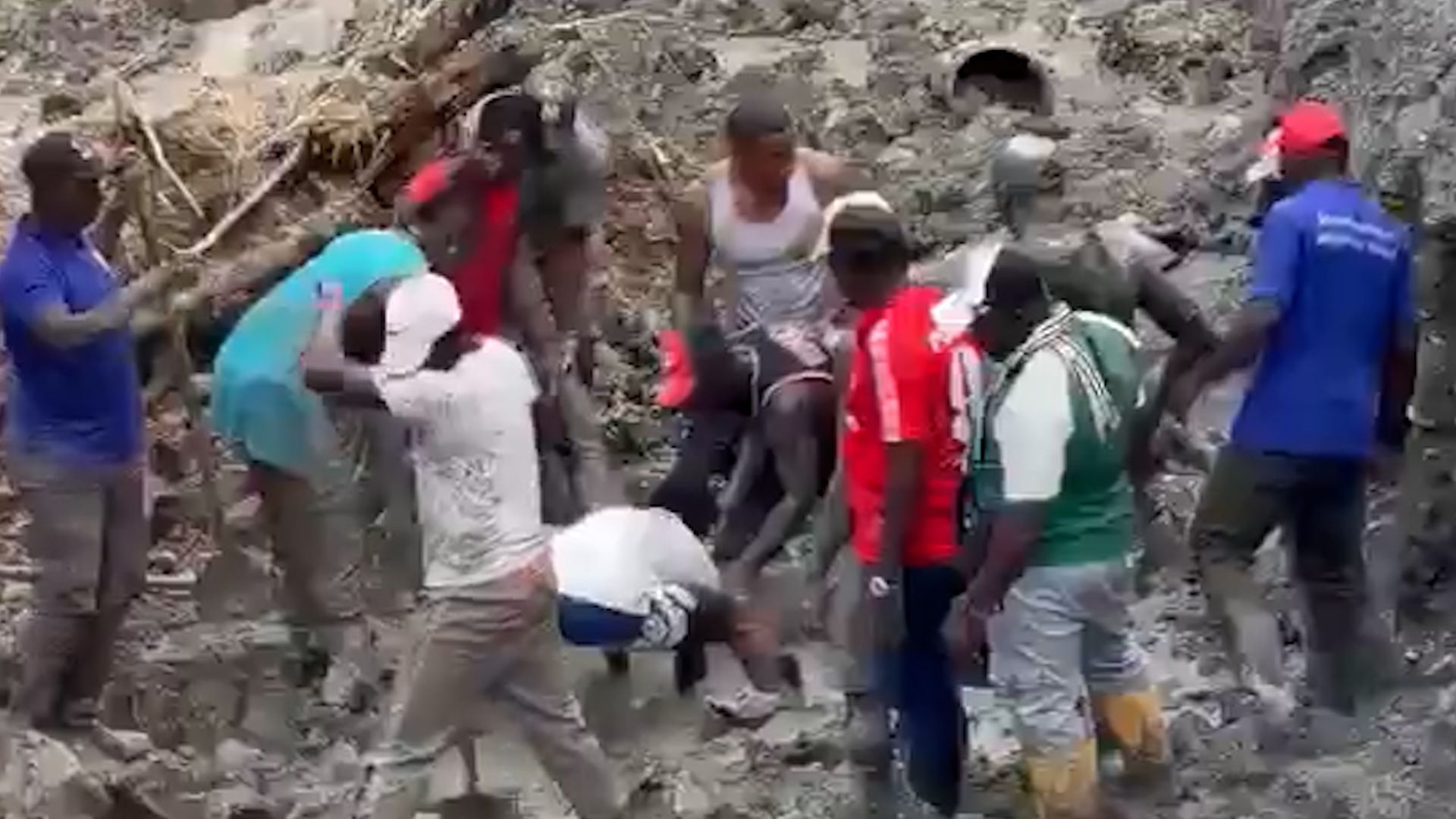 Fourteen killed in illegal gold mine collapse in Colombia