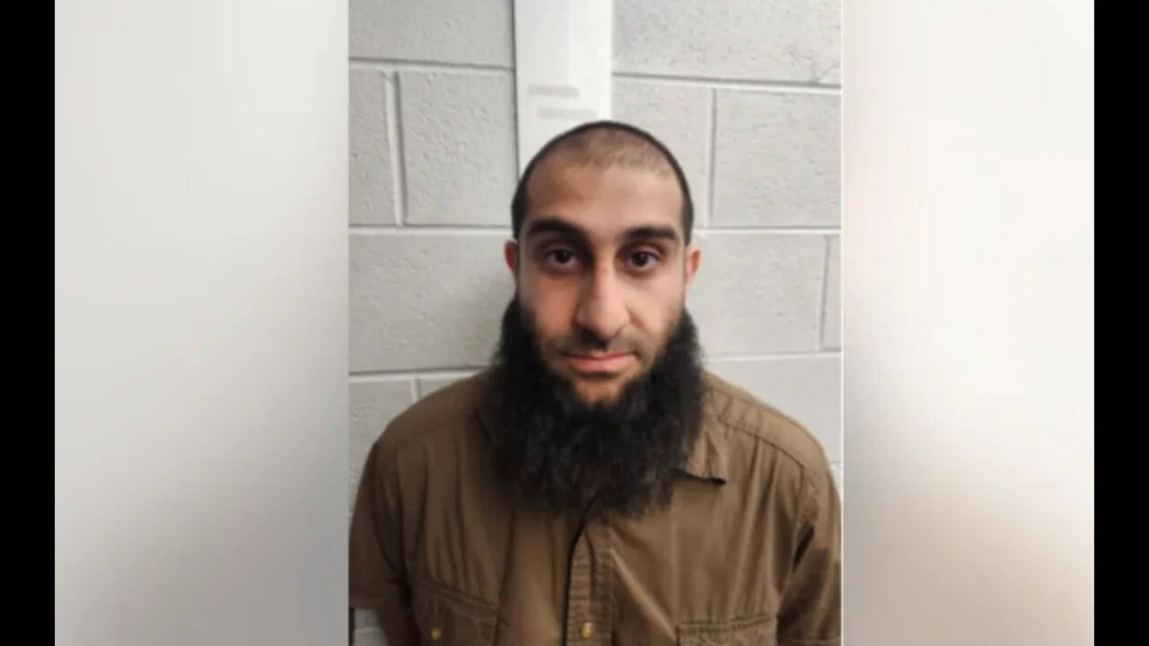 Man arrested at JFK over alleged $250 million senior gold fraud scheme