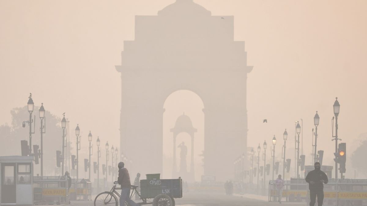 Delhi's air quality shows signs of deterioration after recent improvement