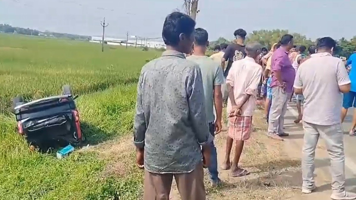 Three killed in highway collision involving wedding party in West Bengal