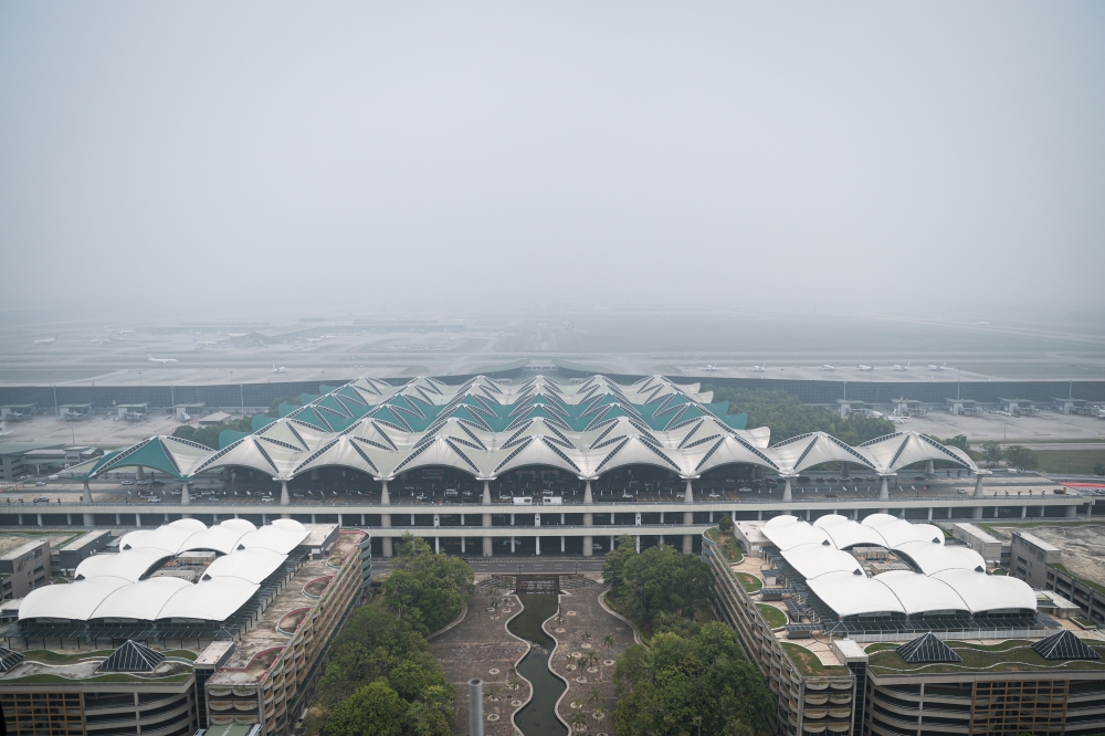 Malaysia Airlines urges early arrival as F1 traffic disrupts KLIA access