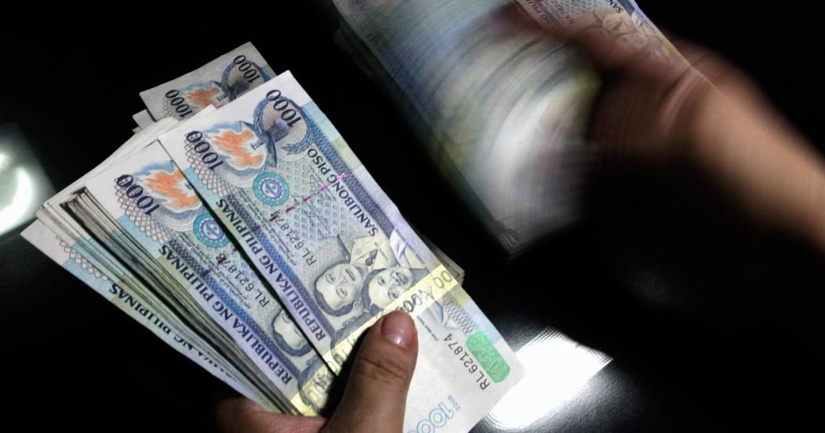 Peso Filipina Merosot Melebihi 63 Per Dolar Buat Kali Pertama
