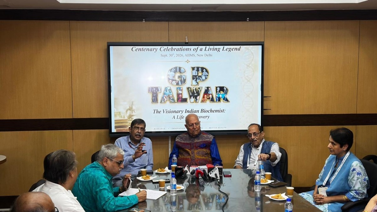 सौ साल के डॉ. तलवार का अविरत योगदान, कुष्ठ रोग के खिलाफ वैक्सीन का जनक