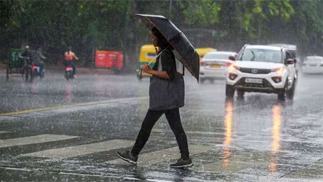 Heavy rainfall forecast for several regions across Sri Lanka