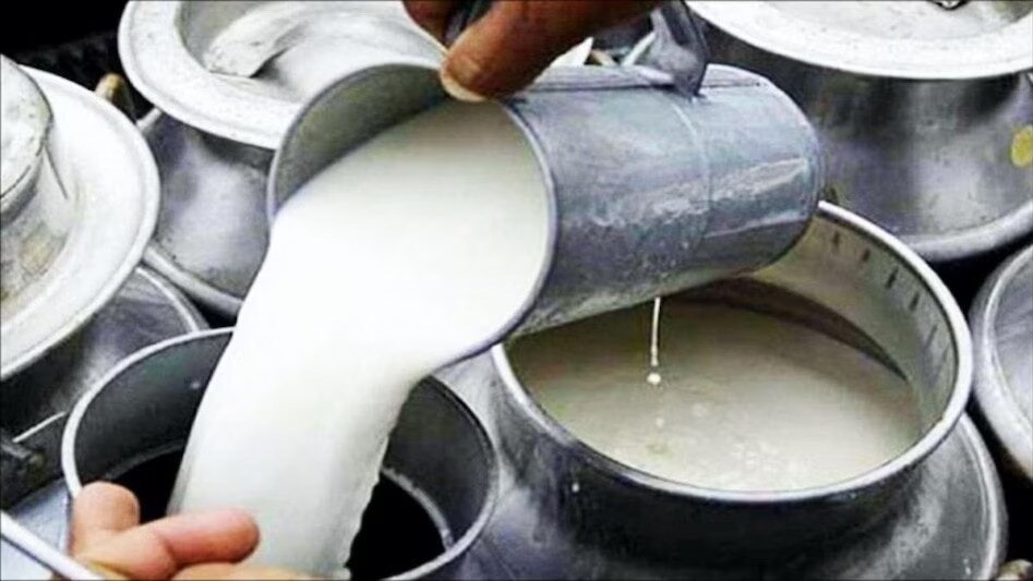 कर्नाटक में दूध की कीमत में 8-10 रुपये की बढ़ोतरी की संभावना