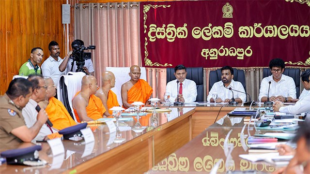 President announces traffic relief plan for Anuradhapura heritage zone