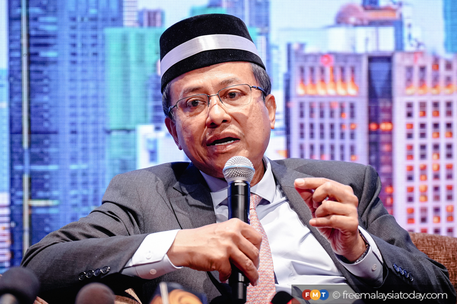Malaysia open to small nuclear reactors for energy needs
