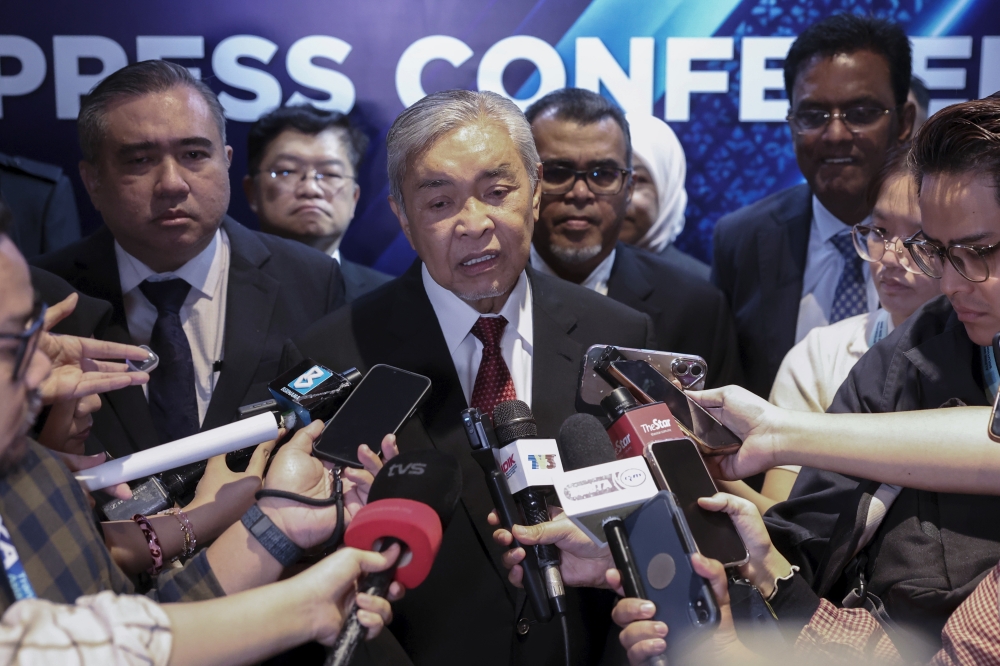 Perjanjian Tempat Melaka Selesai: BN Pertahankan 21 Kerusi, PAS Dapat Tujuh