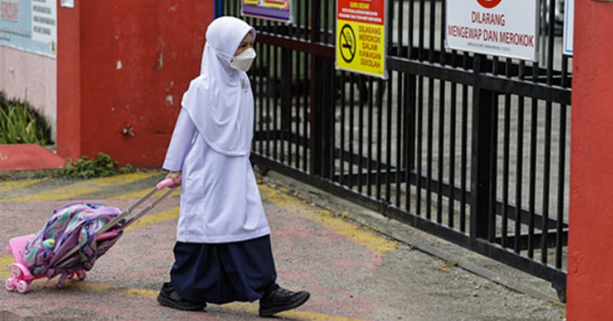 Sekolah Dibuka Semula Esok, Kecuali Johor dan Beberapa Kawasan KL Selangor