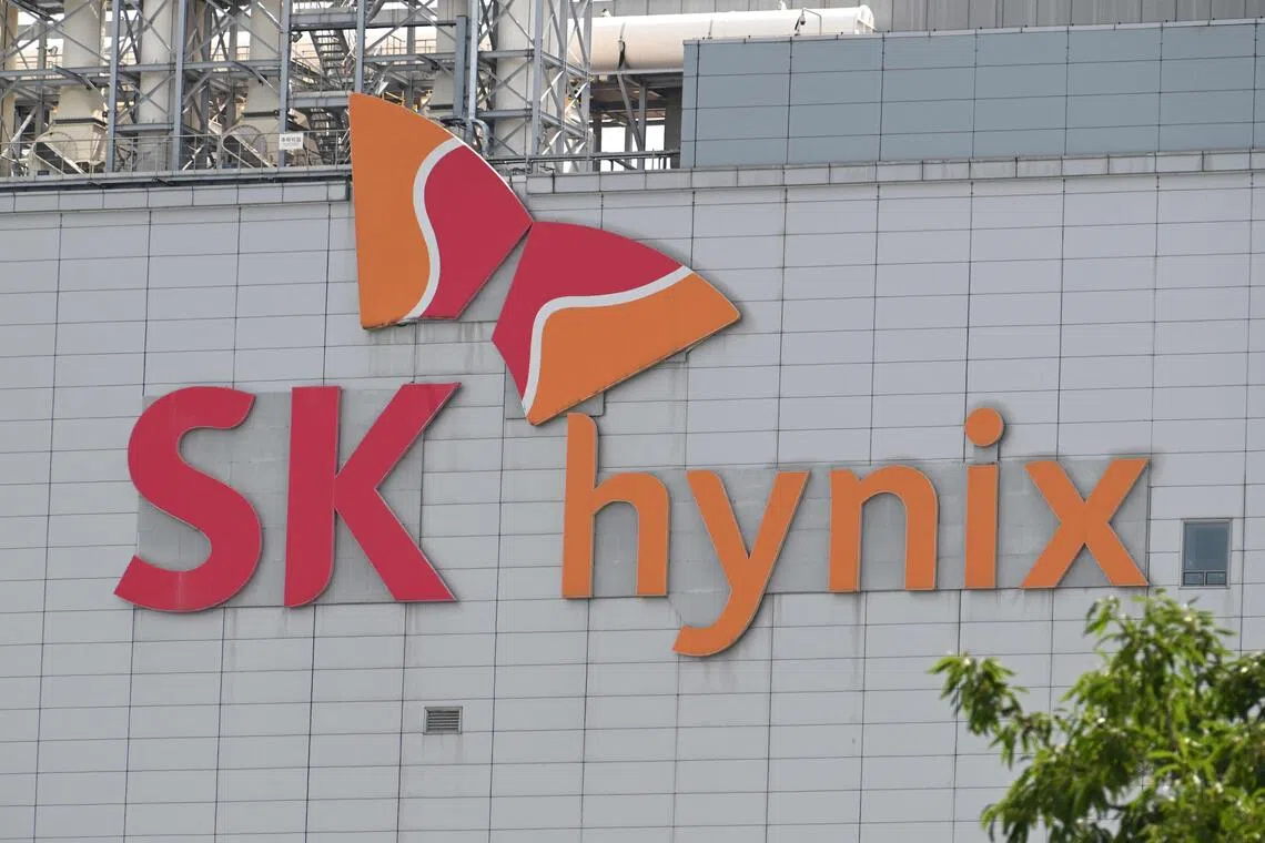 SK Hynix to award majority of bonuses in equity under tentative agreement