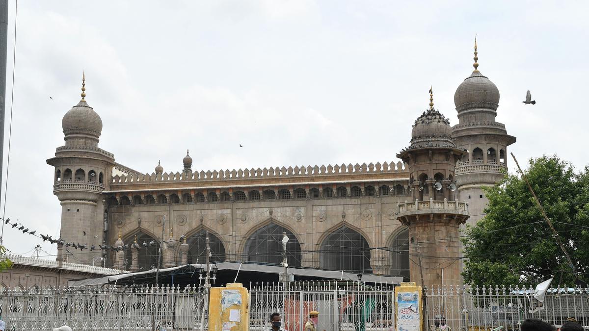 Hyderabad MLA seeks permanent status for mosque staff workers
