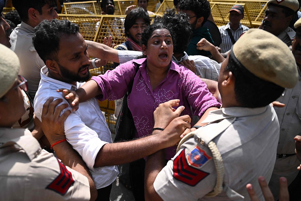 Indian protesters demand resignation of election commission chief