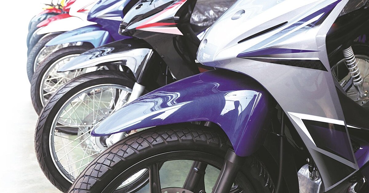 India mulls automatic low-beam headlamps for two-wheelers to cut glare