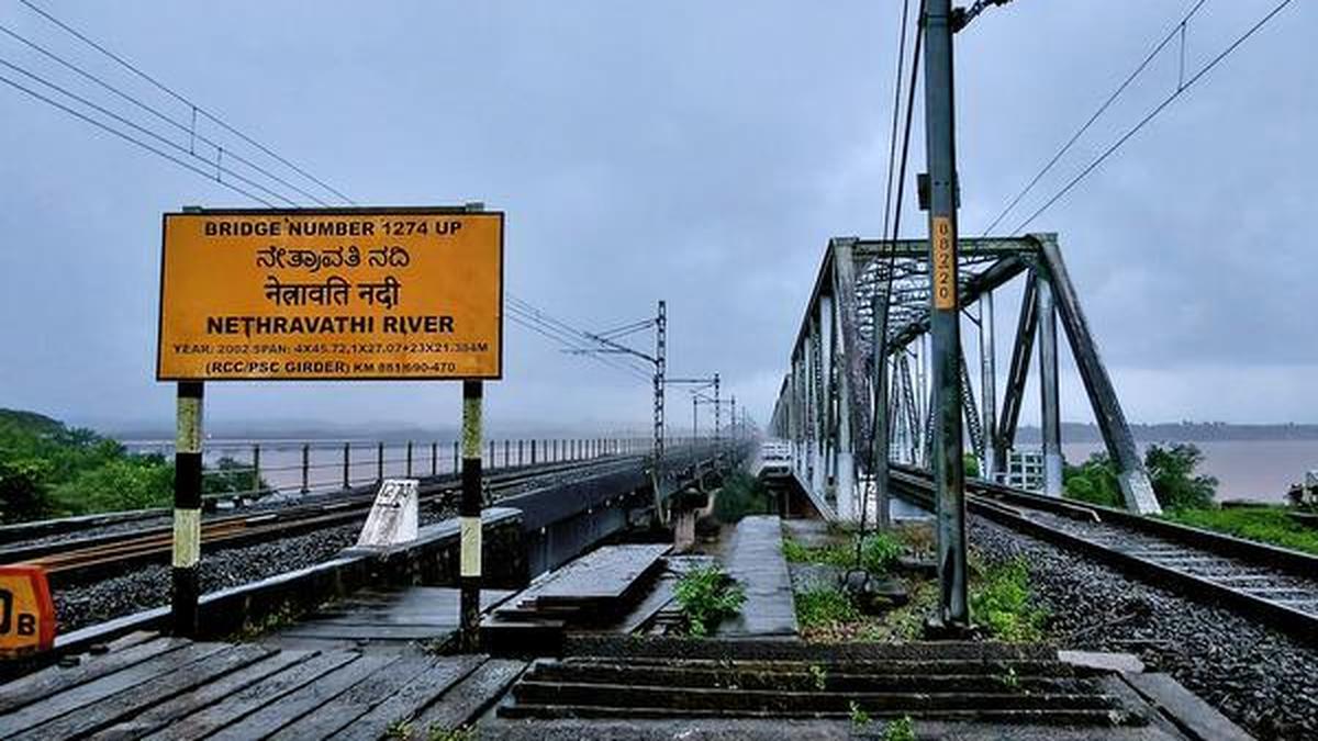 Kerala UDF MPs demand BJP clarification on Palakkad railway division split