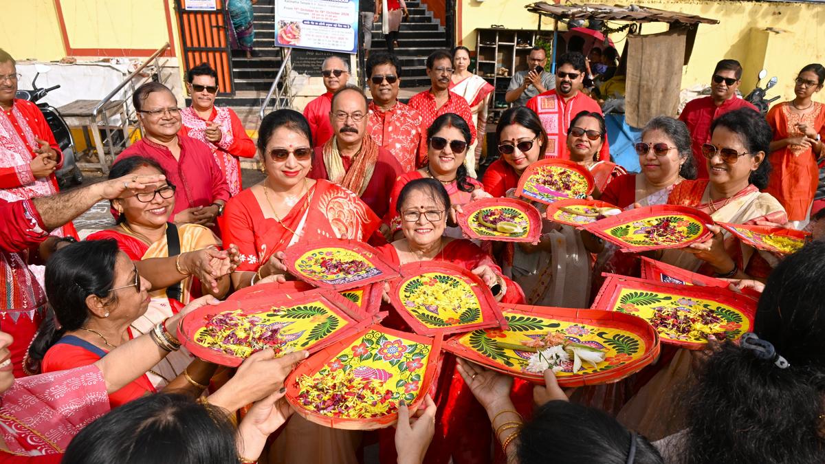 Visakhapatnam devotees usher in Durga Puja with pre-dawn ritual processions