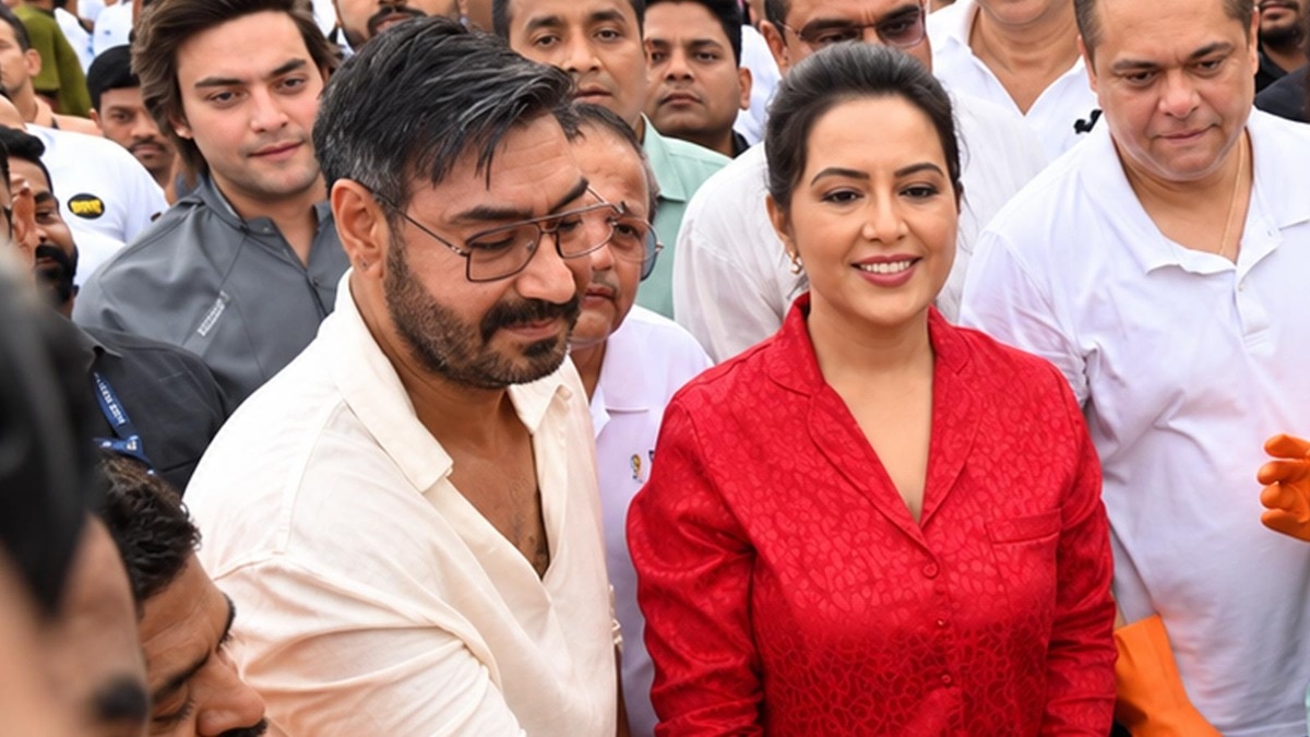 Ajay Devgn joins coastal cleanup drive ahead of Drishyam 3 release