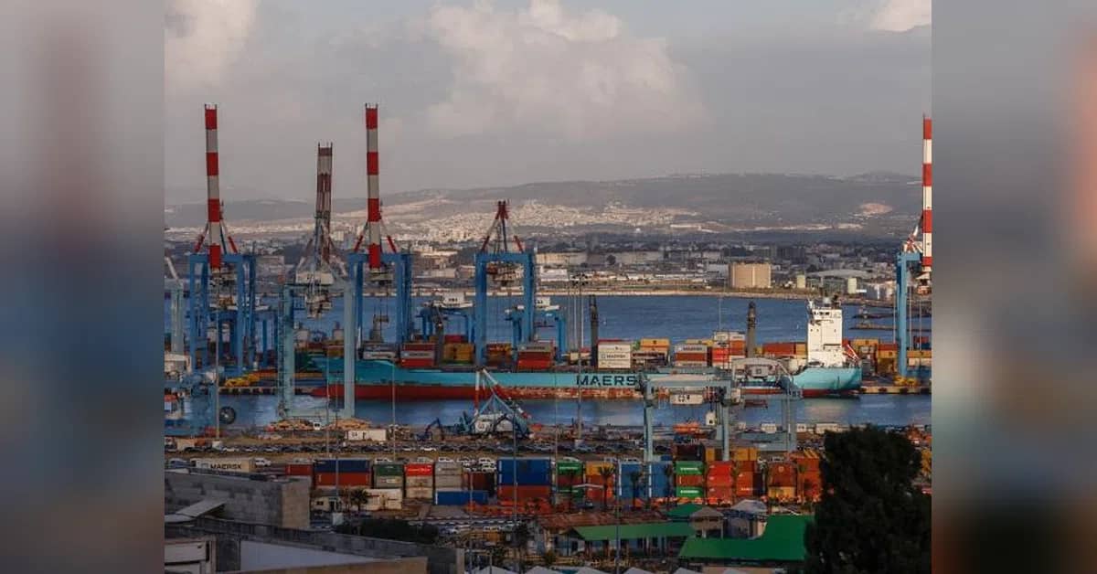 APSEZ wins contract for two dry bulk berths at Paradip Port
