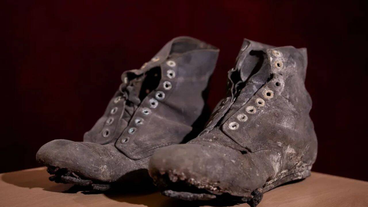 Buckingham Palace restoration unearths trove of historical artifacts