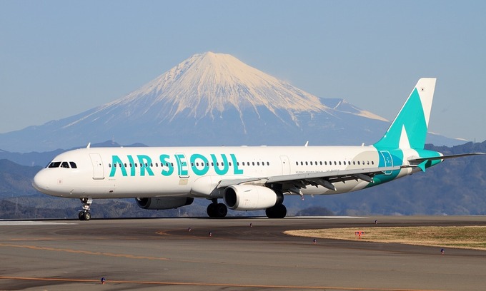 Air Seoul flight evacuated after power bank fire in passenger baggage