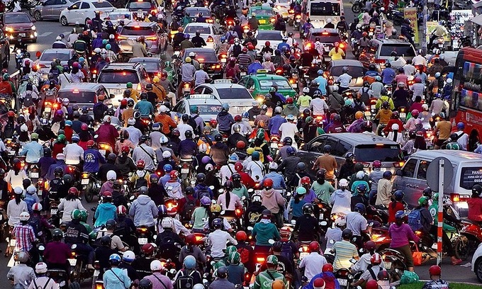 TP.HCM không cấm xe xăng, tập trung vào xe buýt miễn phí và khuyến khích điện
