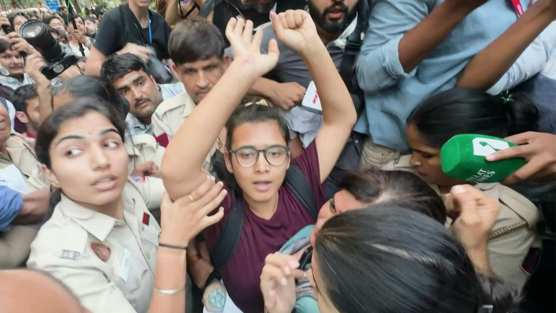 Indian protest leaders detained ahead of New Delhi flag march