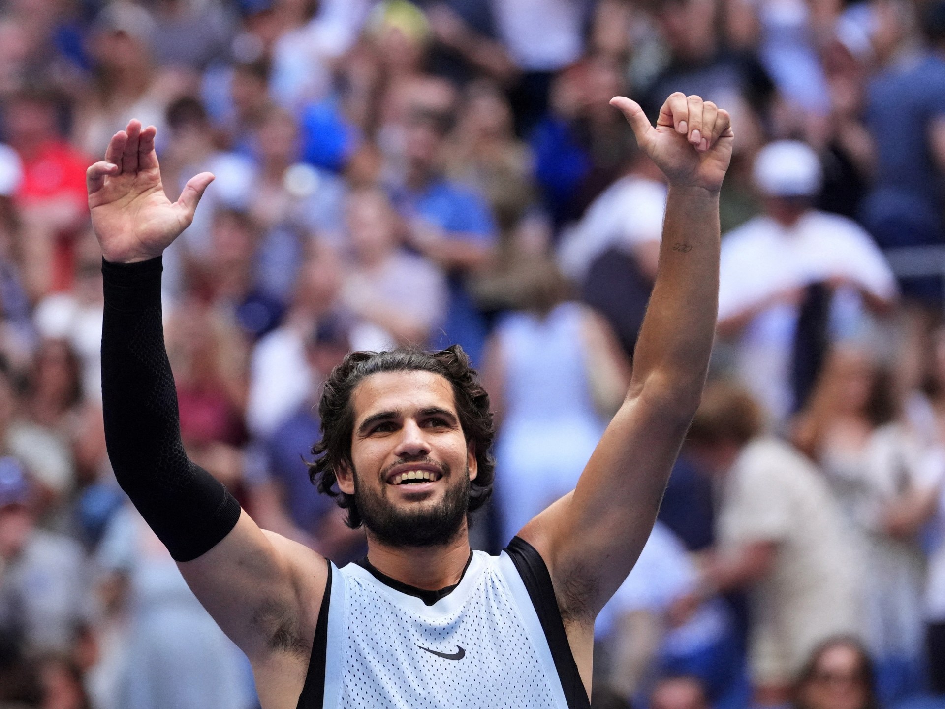 Alcaraz advances to US Open quarterfinals with straight-sets victory