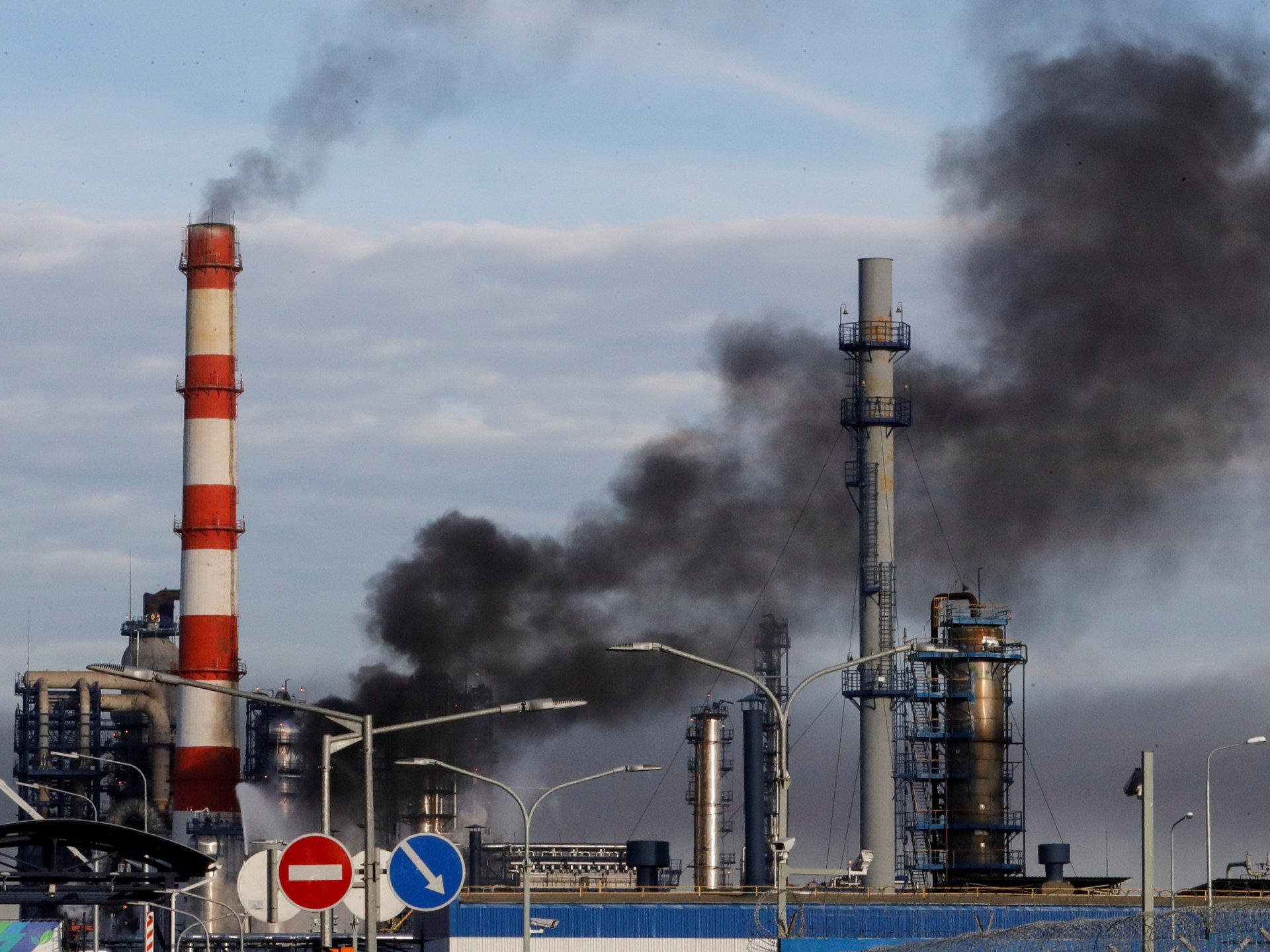 Trump's energy policy shift raises concerns over Russia war funding