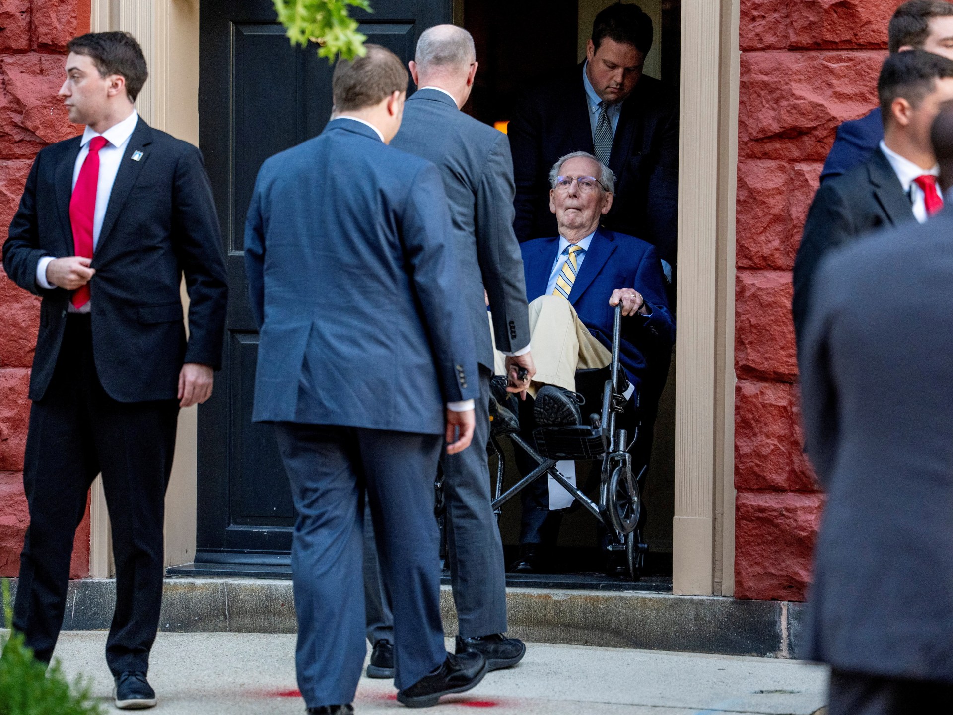 McConnell Returns to Senate Floor After Extended Medical Leave
