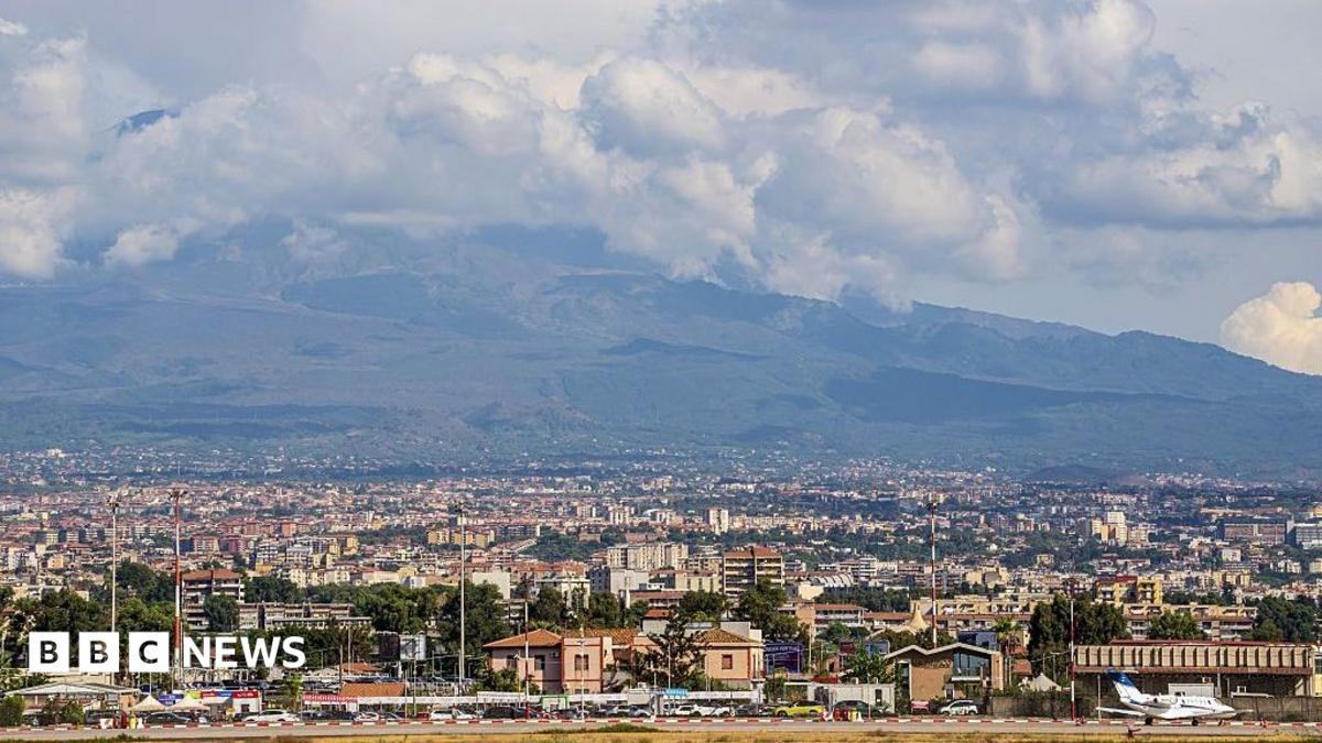 Volcanic ash from Mount Etna forces Sicily airport closure
