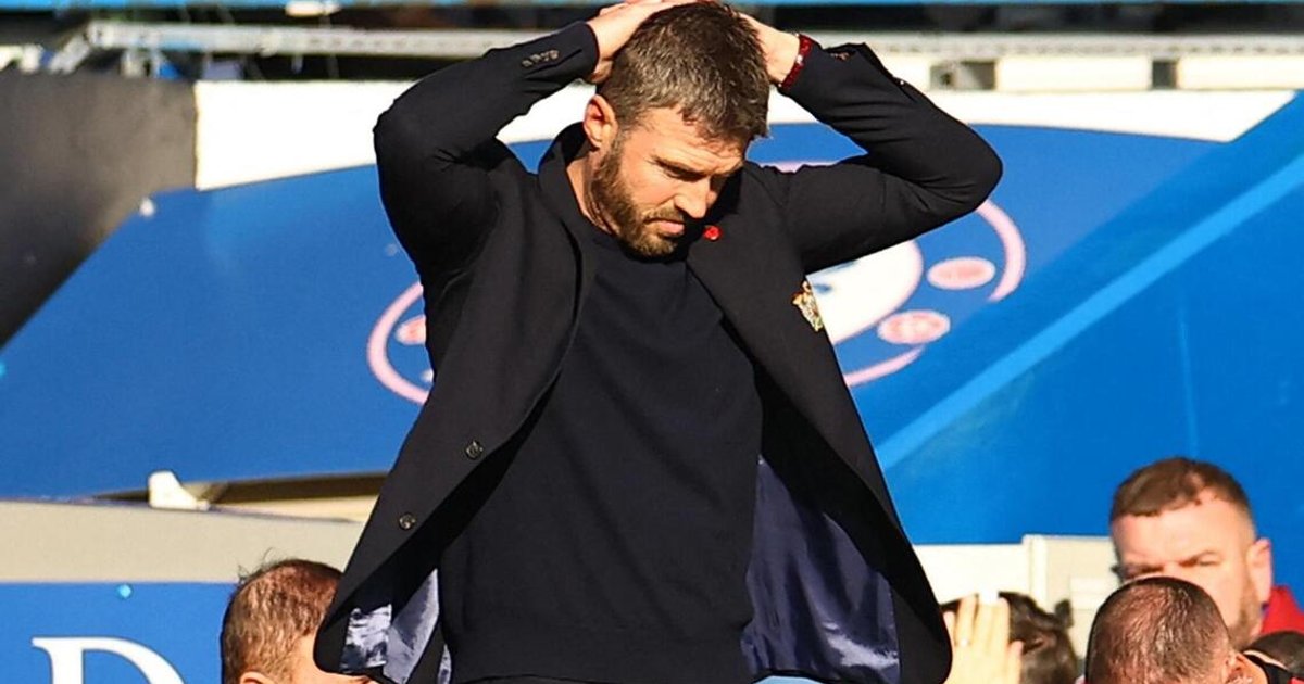 Carrick's Manchester United tenure in peril after Chelsea rout