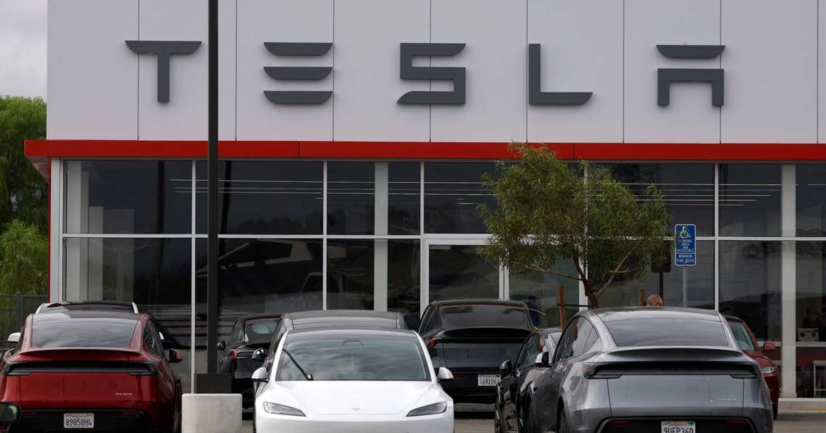 Seoul court rejects Tesla owners' bid for Full Self-Driving refunds