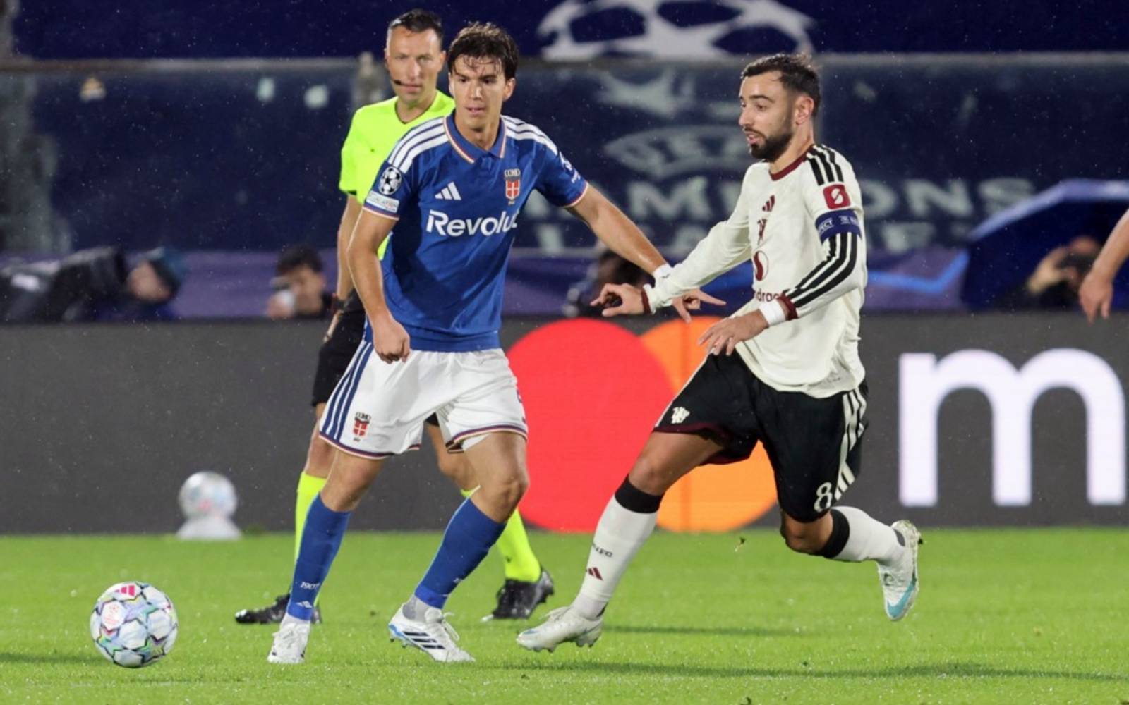 Fernandes decries 'mood of defeat' as Manchester United stumble at Como