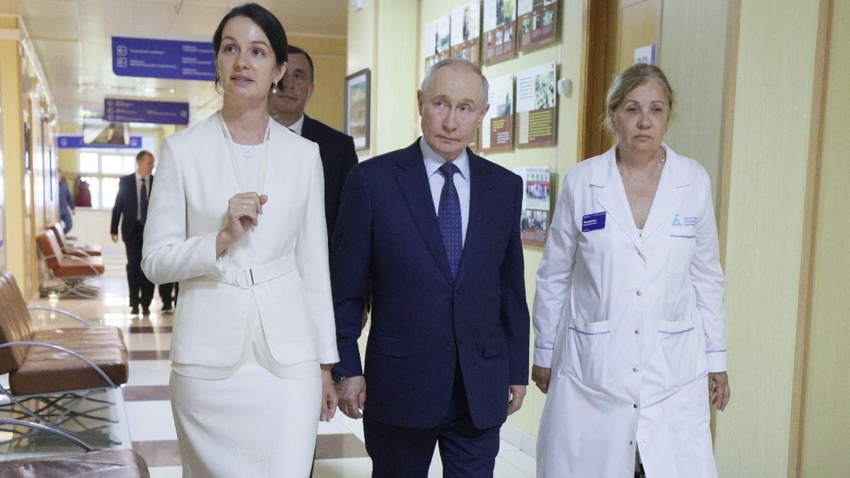 Japan condemns Putin's Kuril Islands visit as unacceptable provocation