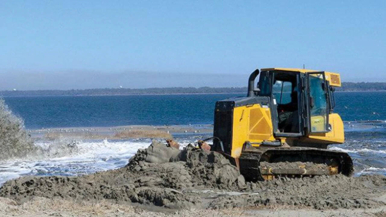 Dredged material restores eroding bird habitat in North Carolina