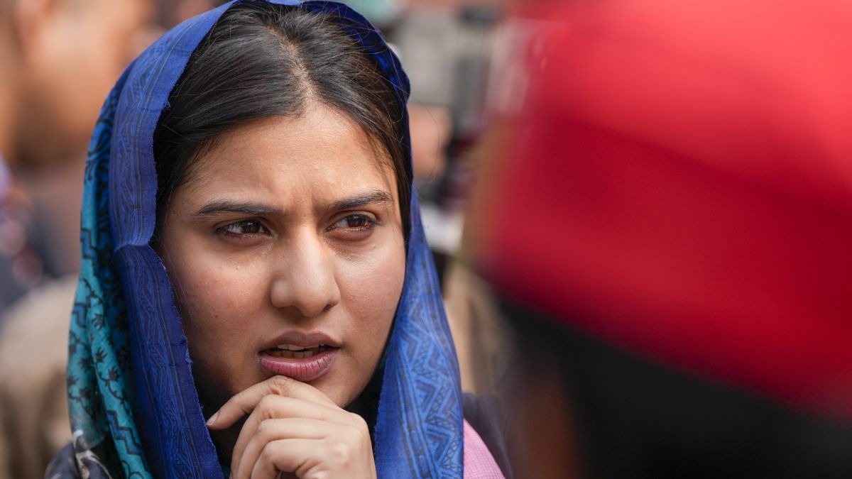 यूपी चुनाव से पहले सपा-कांग्रेस में तीखी नोक-झोंक, गठबंधन पर सवाल