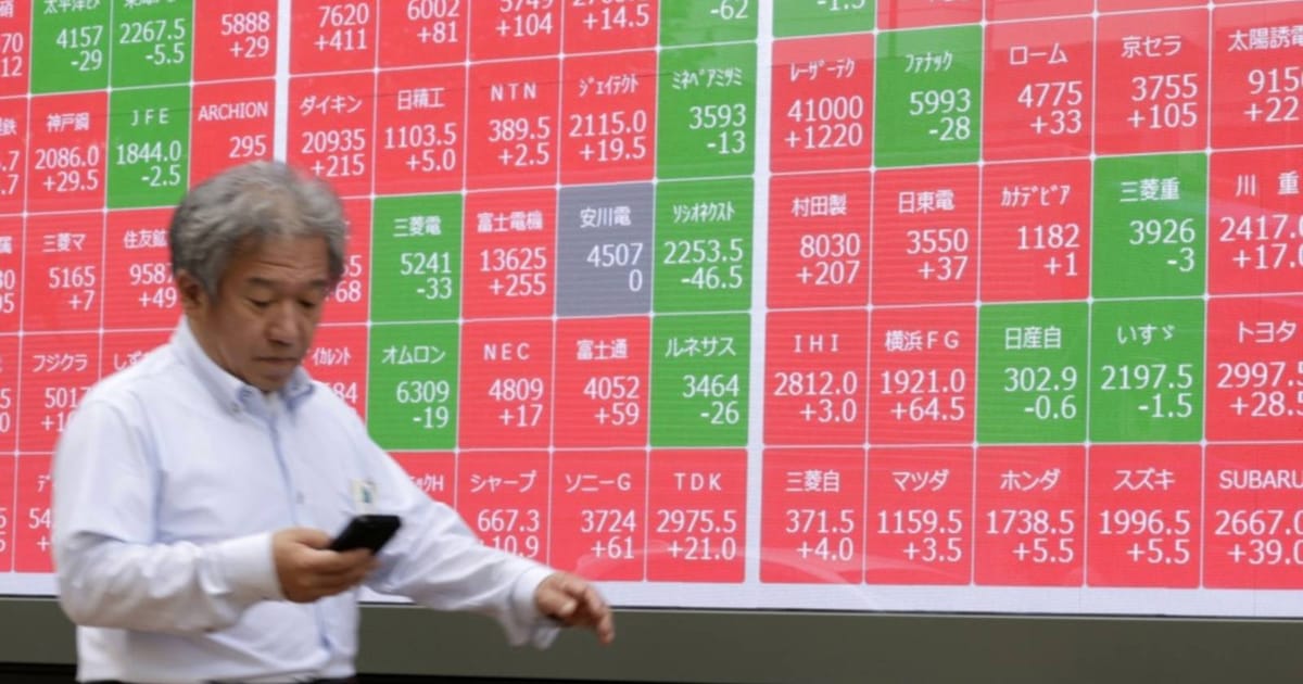 Saham Asia goyah sementara bon jatuh ke kerugian bulanan