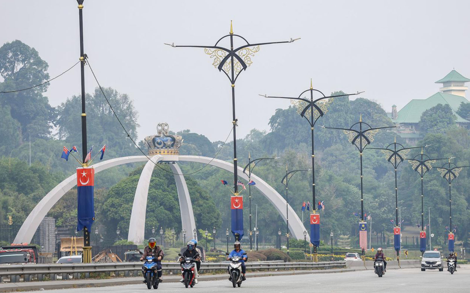 Haze persists across 22 Malaysian areas as southern peninsula bears brunt