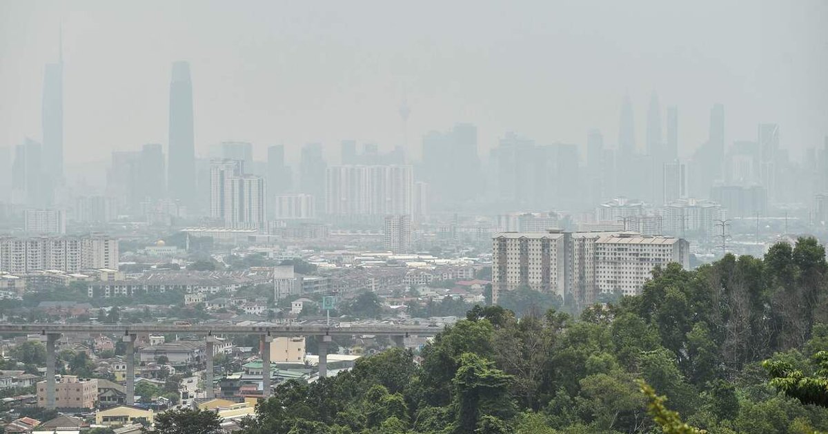 Kuala Lumpur and Selangor schools open but restrict outdoor activities amid haze
