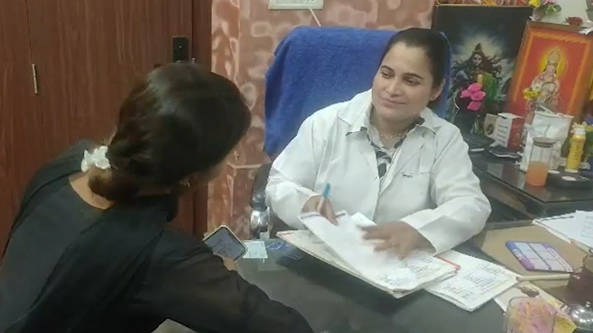 Kannadiga doctor wins over patients with fluent Awadhi in Uttar Pradesh